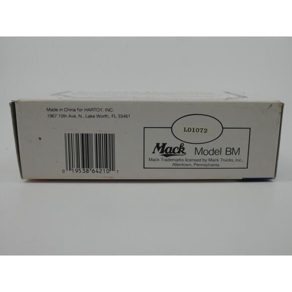 American Highway Legends 1:64 Scale Die-Cast Asplundh Tree Expert Mack Model BM - Picture 3 of 4
